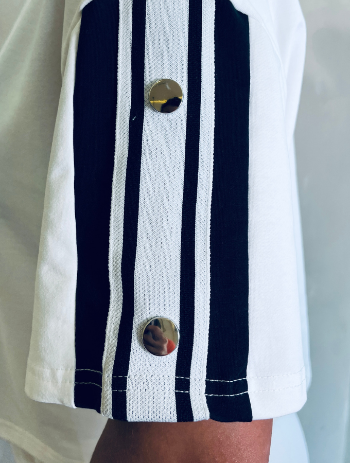 Set Blanco - Negro con franjas negras laterales