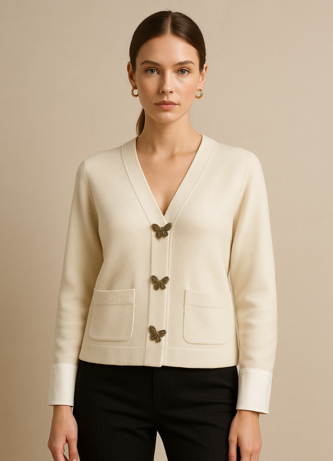 Cardigan marfil con botones de mariposa