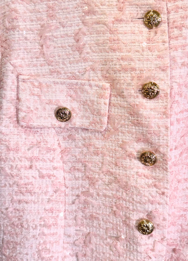 Blazer rosa tipo Chanel